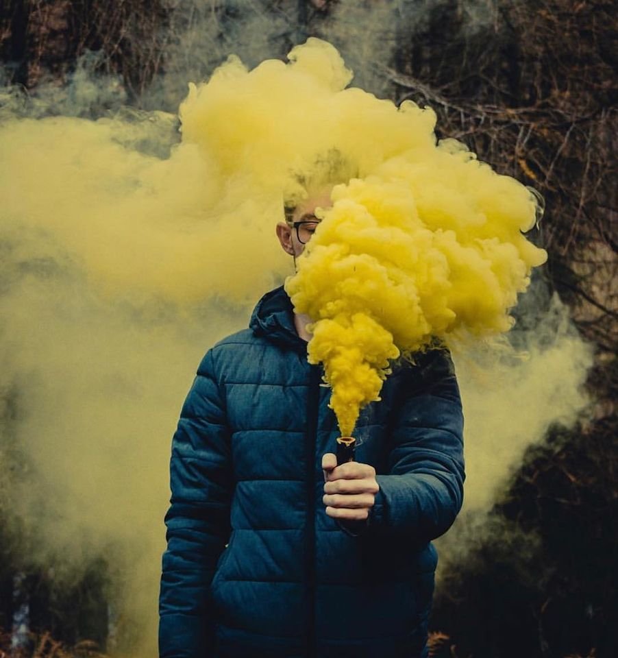 Granada Humo EG25 Amarilla Enola Gaye - Image 2